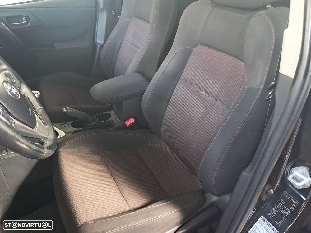 Toyota Auris Touring Sports 1.4 D-4D Comfort+Pack Sport - 9