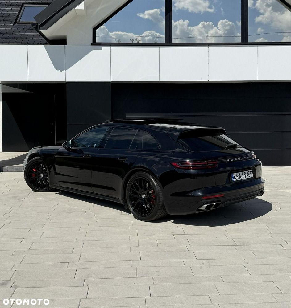 Porsche Panamera Turbo - 32
