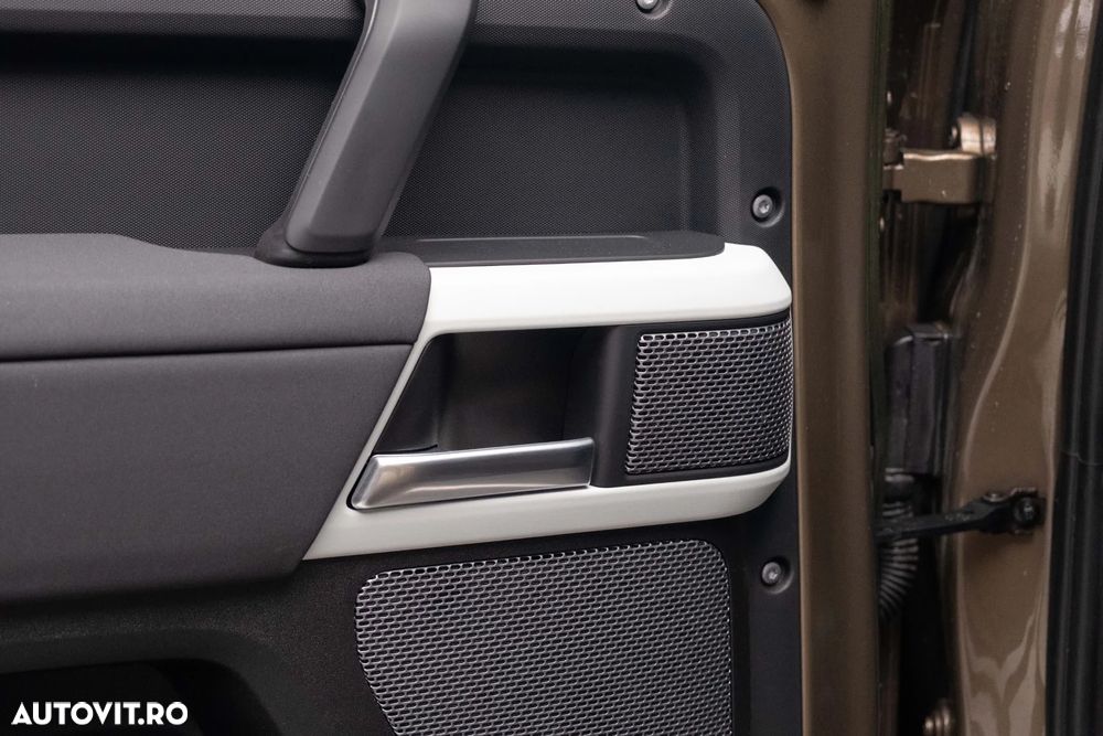 Land Rover Defender 90 3.0D 250 MHEV Hard Top X-Dynamic SE - 15