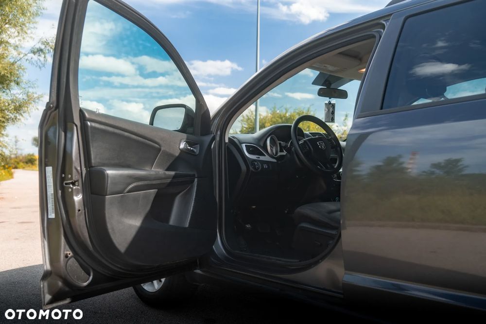 Dodge Journey - 8