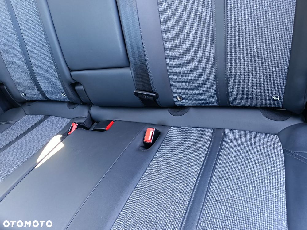 Peugeot 3008 1.2 PureTech Allure - 29