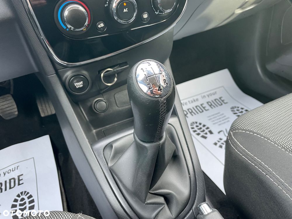 Renault Clio - 25