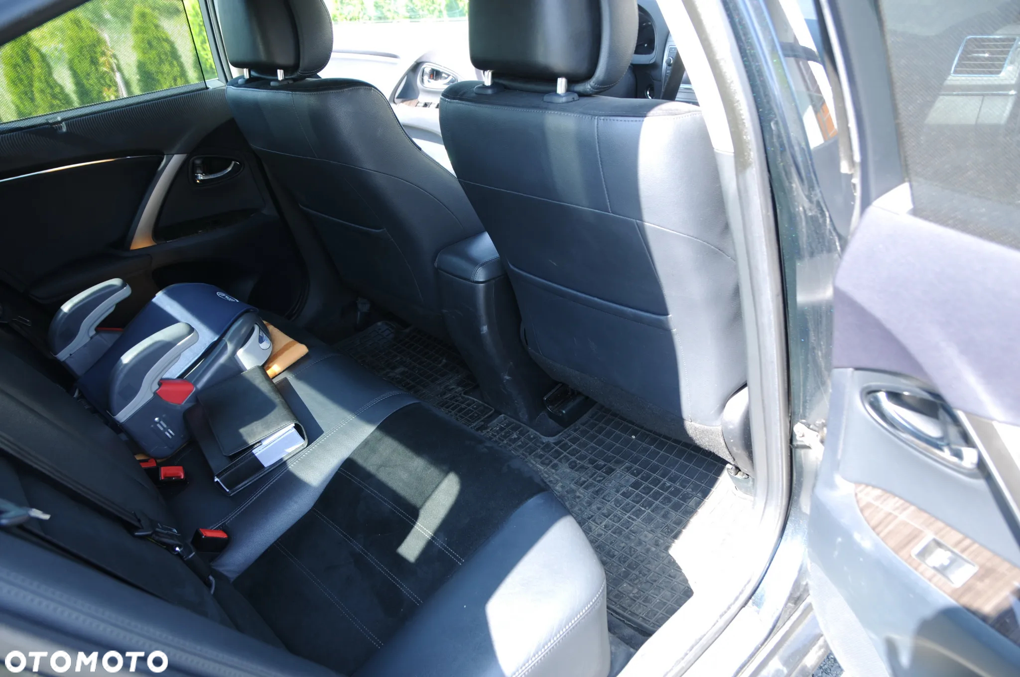 Toyota Avensis 1.8 Premium EU5 MS - 12