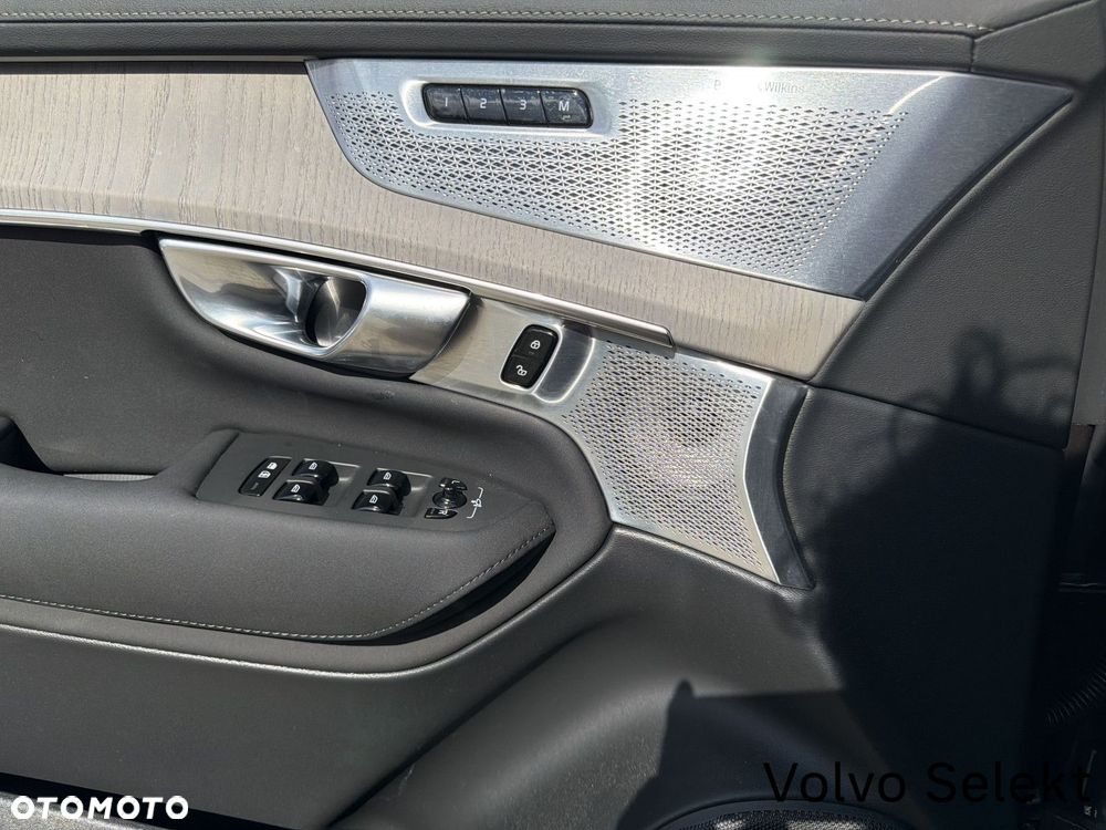 Volvo XC 90 - 30