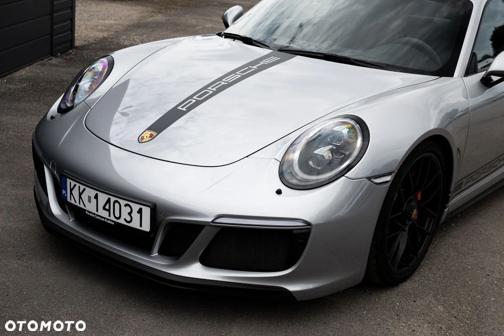 Porsche 911 Carrera GTS PDK - 21