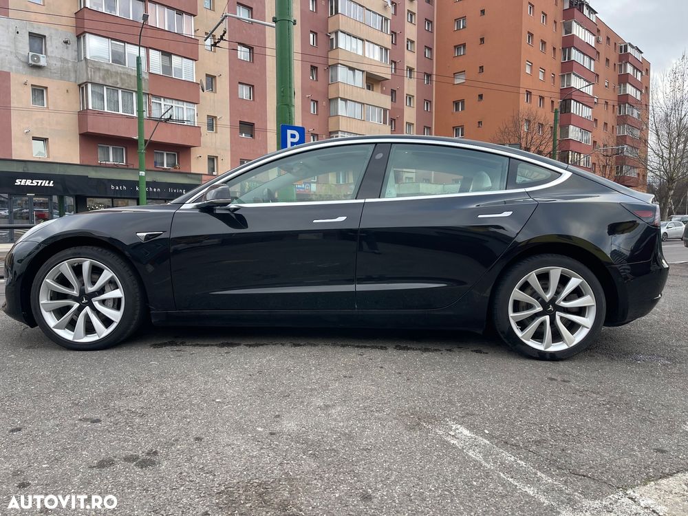 Tesla Model 3 - 12