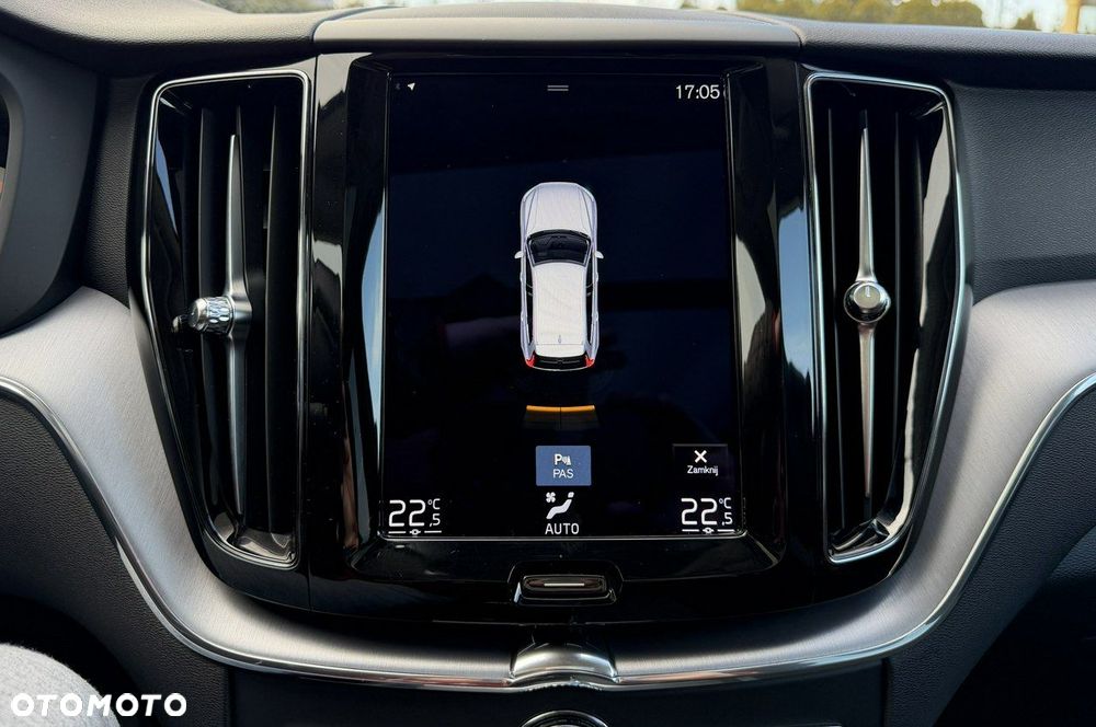 Volvo XC 60 T6 AWD Recharge Geartronic Inscription - 21