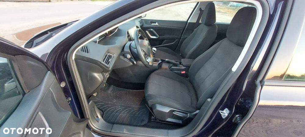 Peugeot 308 - 23