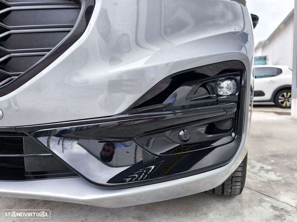 Ford Kuga 2.5 PHEV ST-Line X - 29