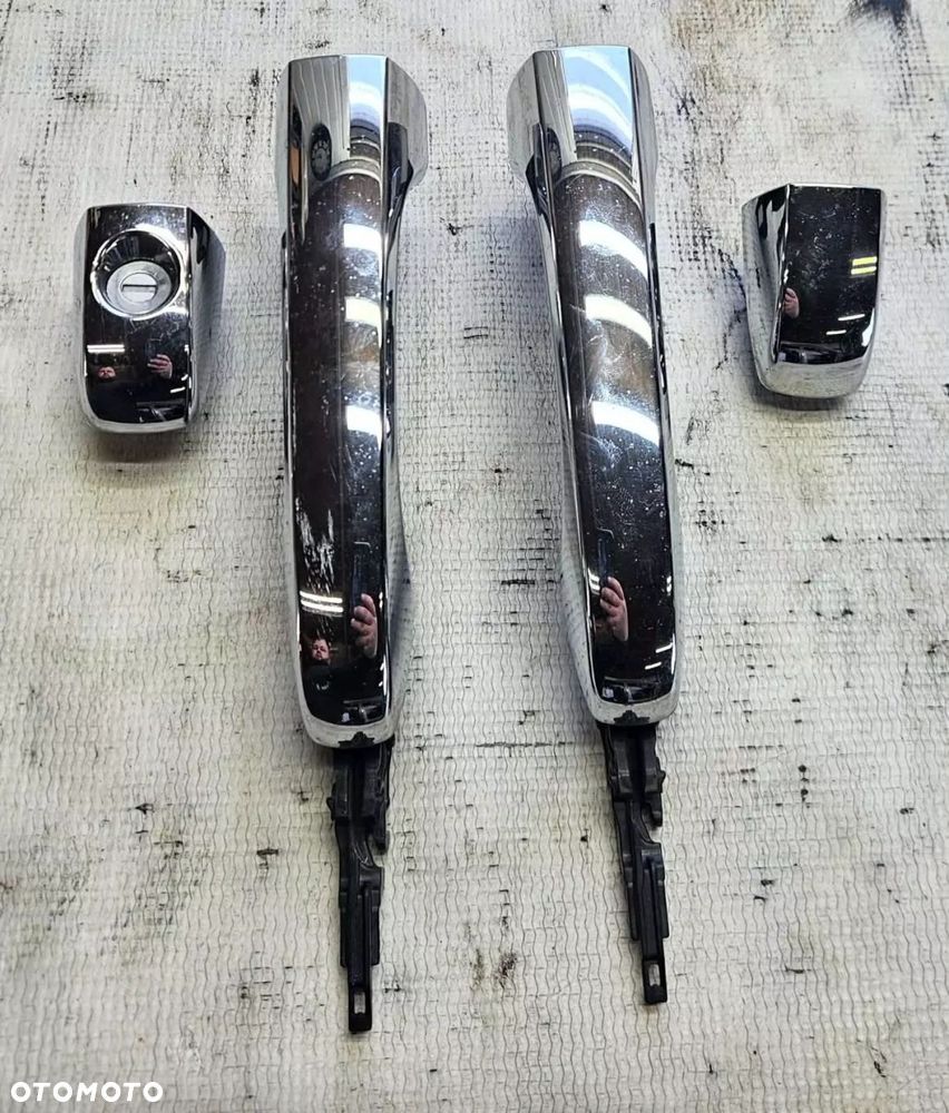 Thema II klamka zewn. hand free Chrysler 300C II Lancia - 1