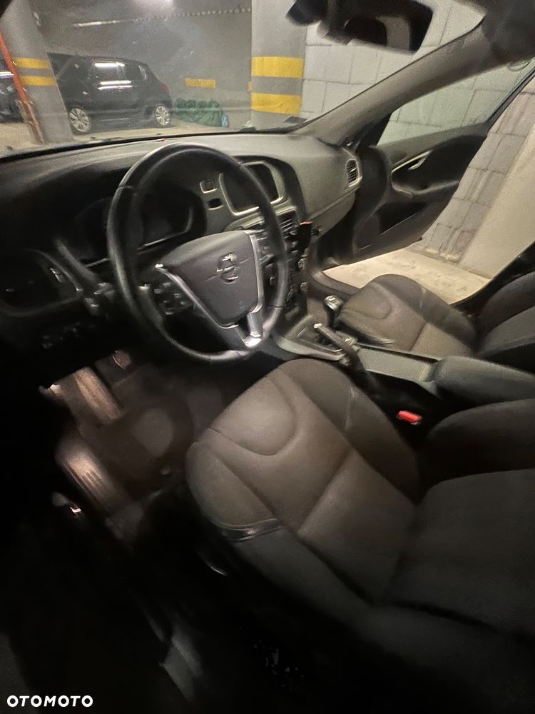 Volvo V40 T3 Drive-E Momentum - 14