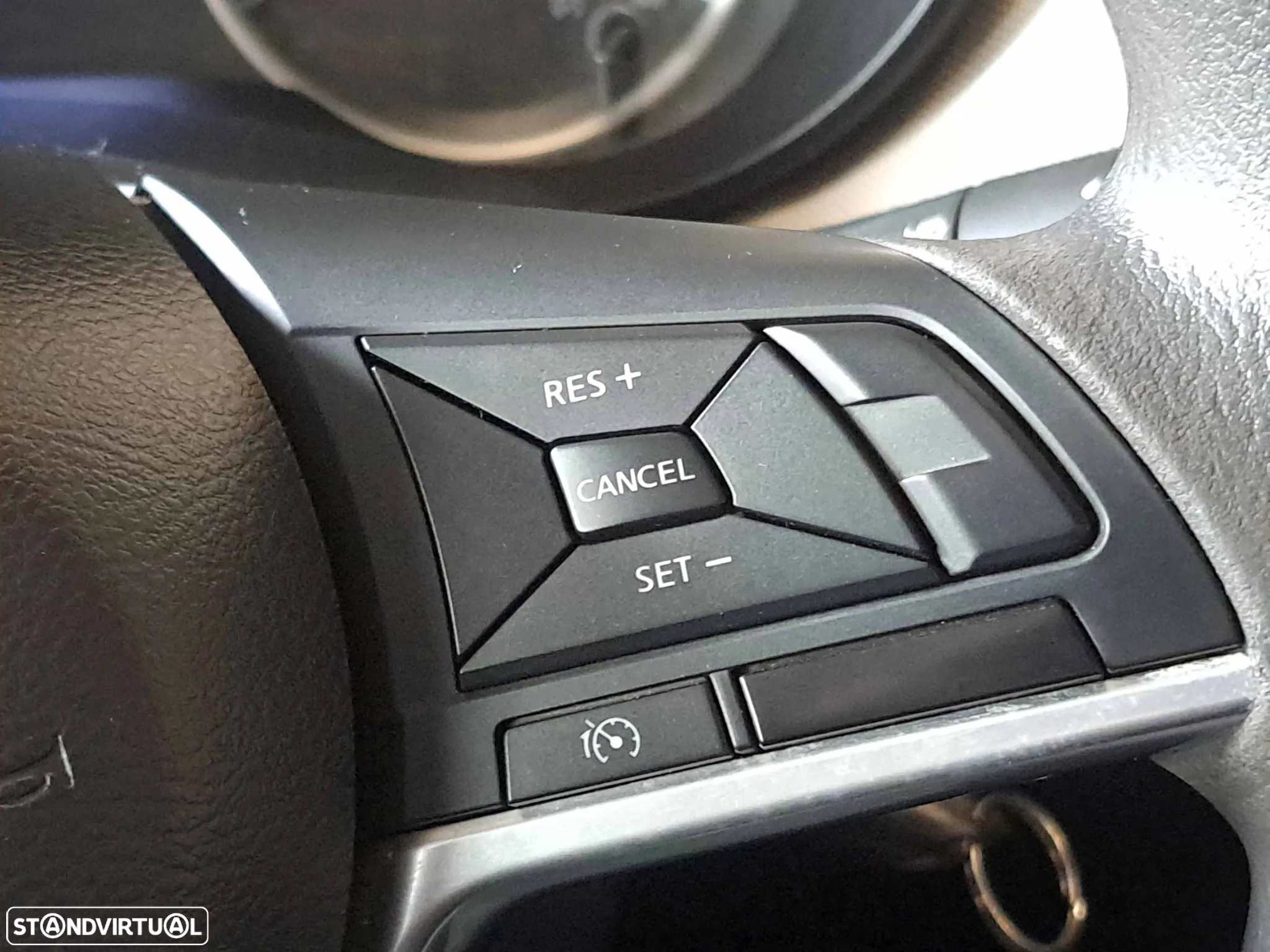 Nissan Micra 1.0 G Acenta - 6