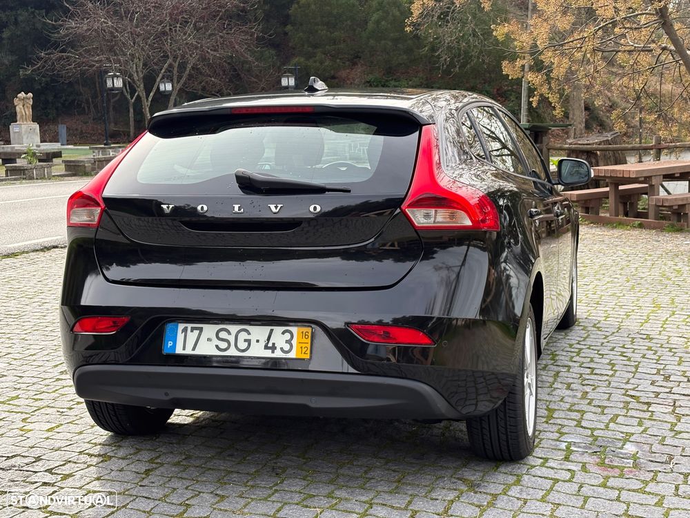 Volvo V40 2.0 D2 R-Design Momentum - 9