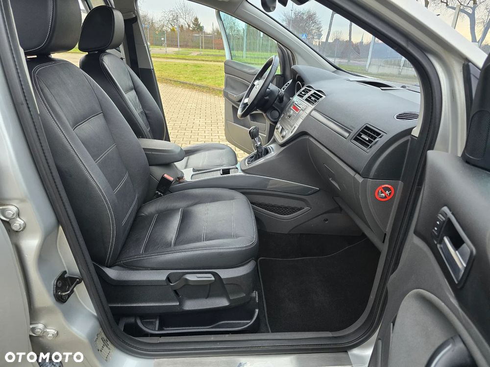 Ford Kuga 2.0 TDCi 2x4 Titanium - 14
