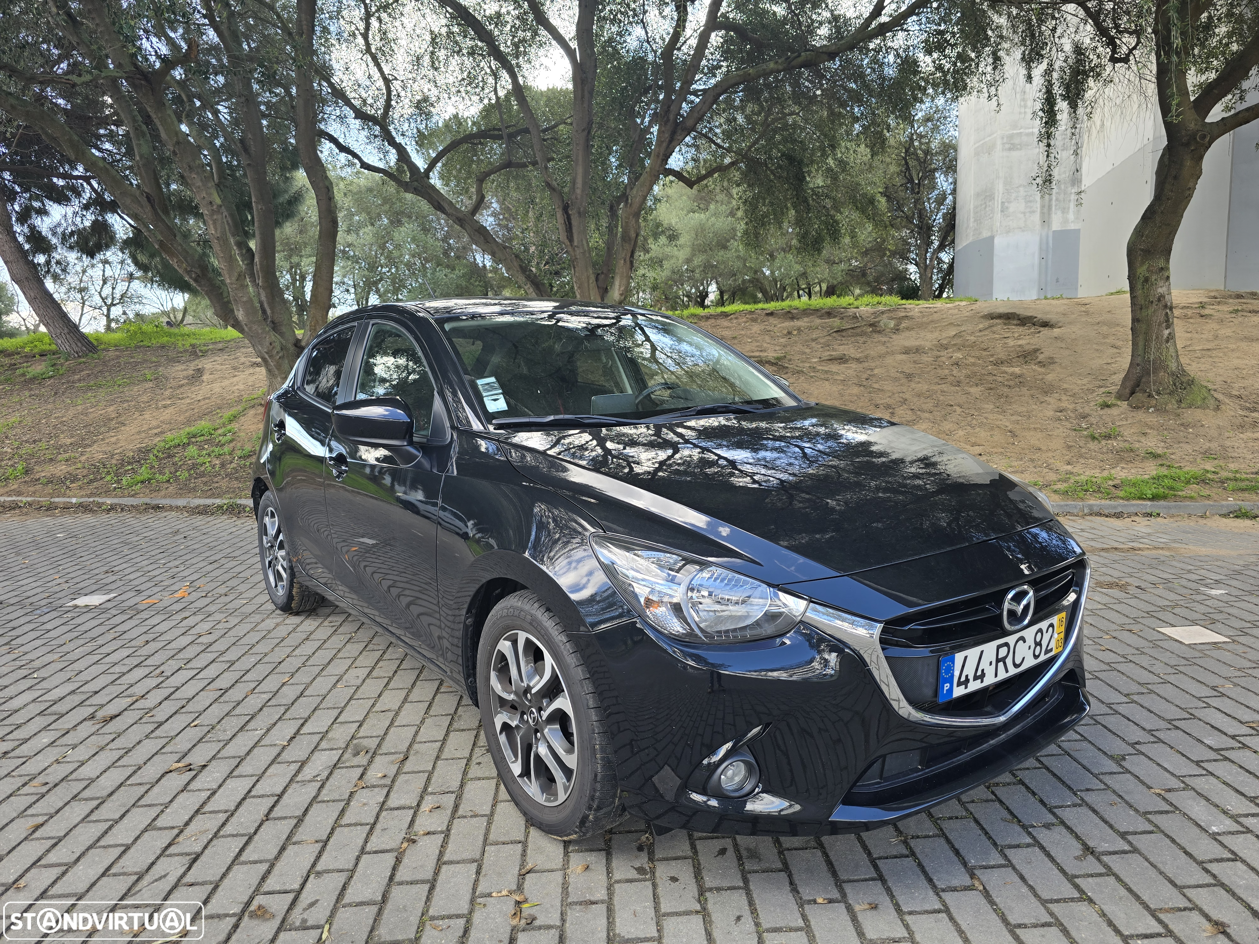 Mazda 2 1.5 Sky.Excellence Pack HS Navi - 2