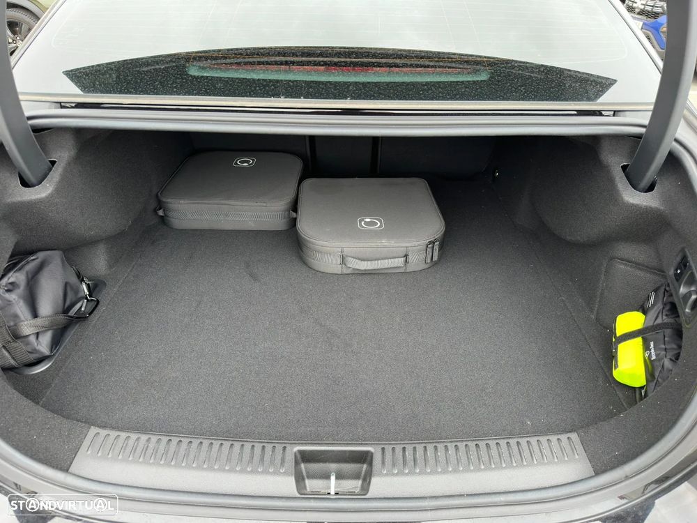 Mercedes-Benz E 300 - 6