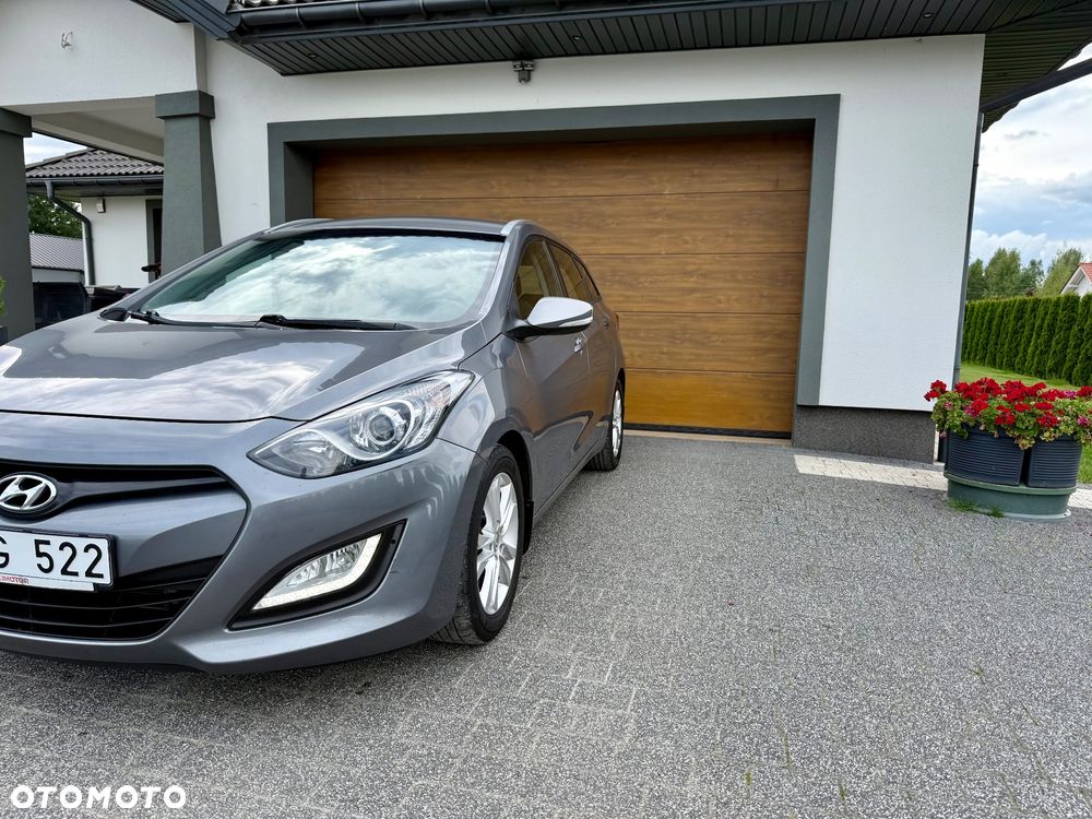 Hyundai i30 i30cw 1.6 CRDi Intro Edition - 2