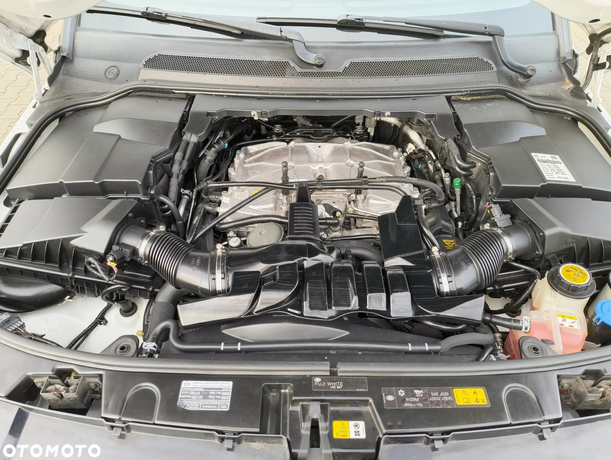 Land Rover Discovery IV 3.0 V6 SC HSE - 16