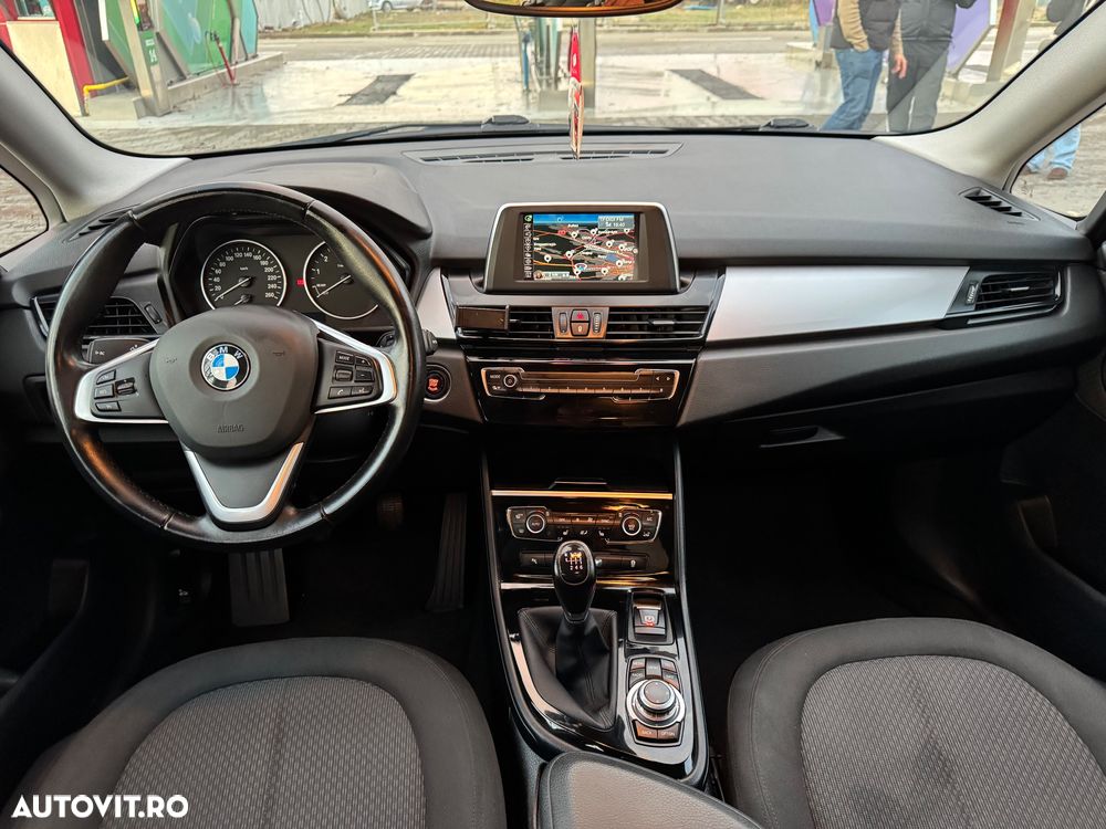 BMW Seria 2 218i Standard - 8
