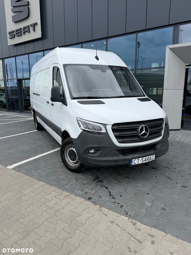 Mercedes-Benz Sprinter L4H2 - 1