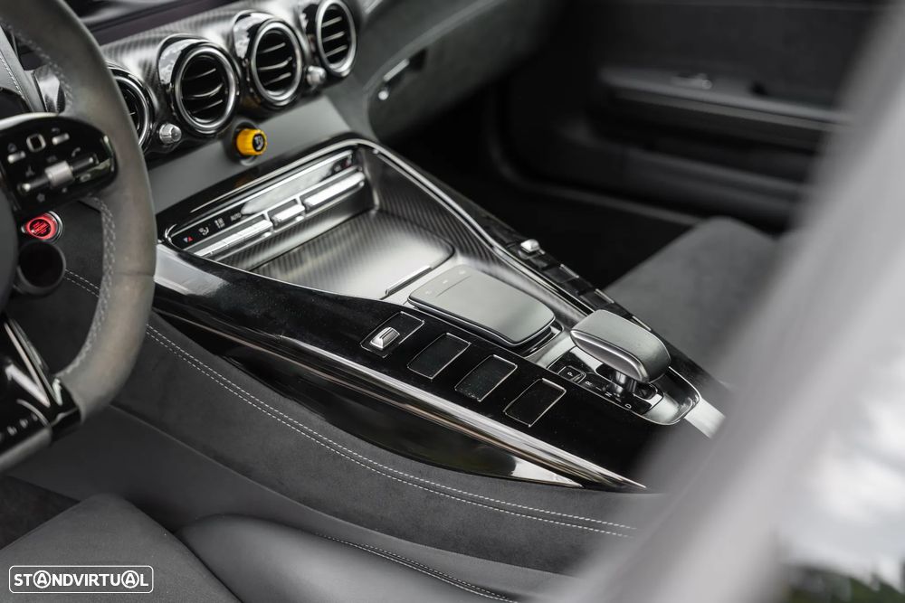 Mercedes-Benz AMG GT R - 26