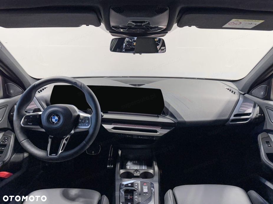 BMW Seria 1 120 mHEV - 12