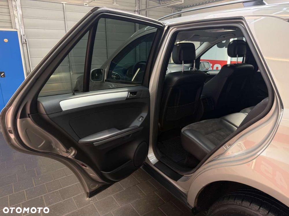 Mercedes-Benz ML - 15