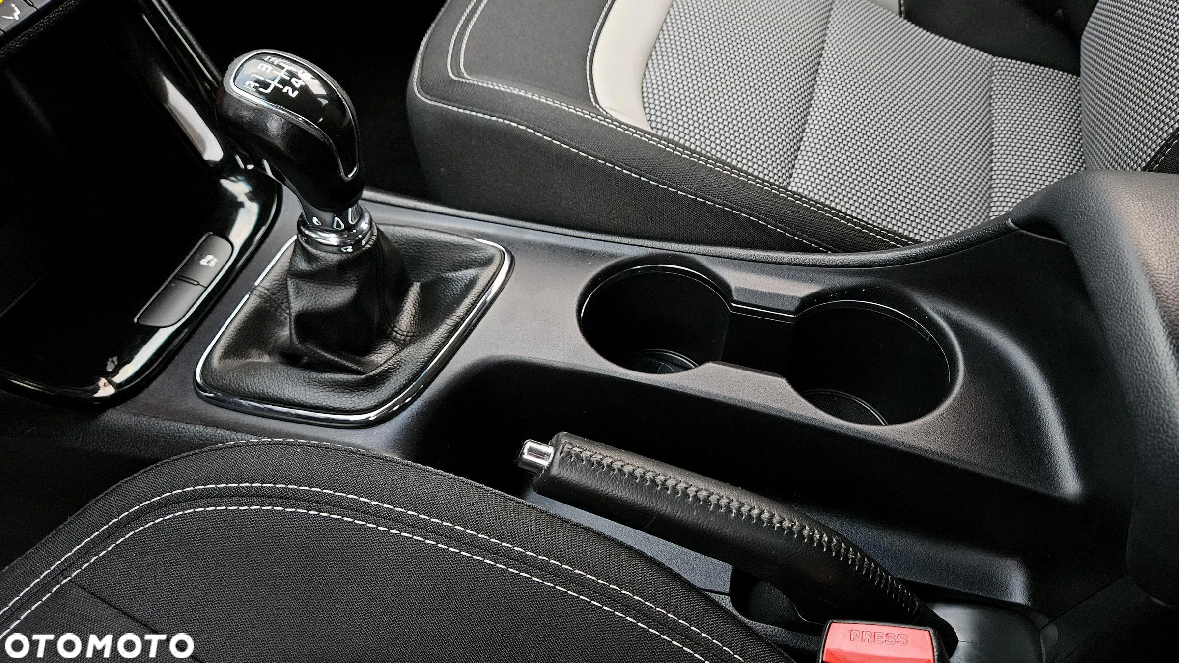 Kia Ceed Cee'd 1.6 GDI XL - 24