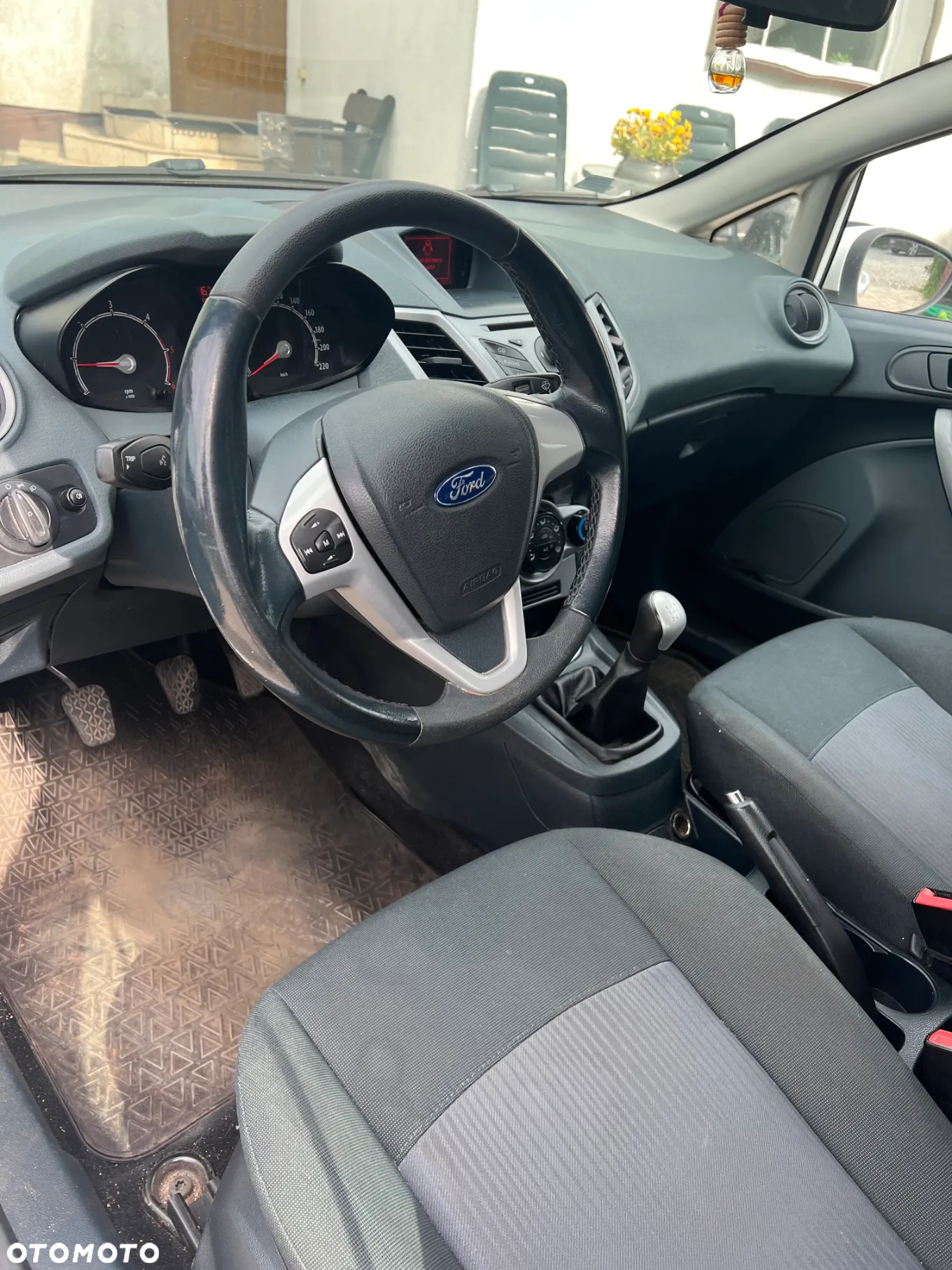 Ford Fiesta 1.4 TDCi Ambiente - 7