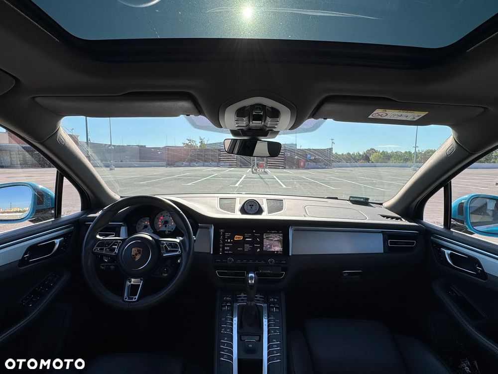 Porsche Macan - 25