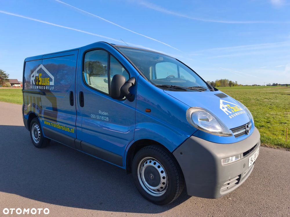 Opel Vivaro - 1