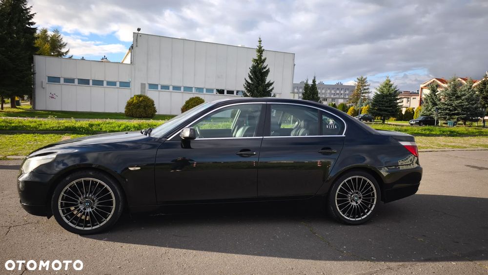 BMW Seria 5 520i - 10