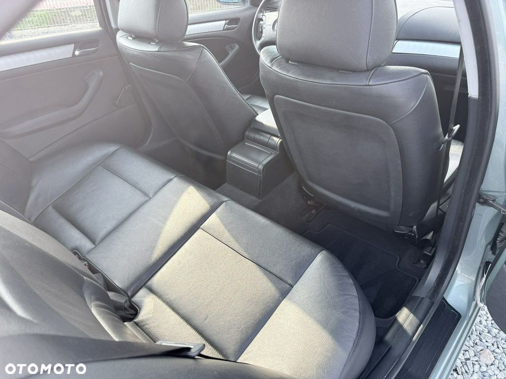 BMW Seria 3 318i - 20