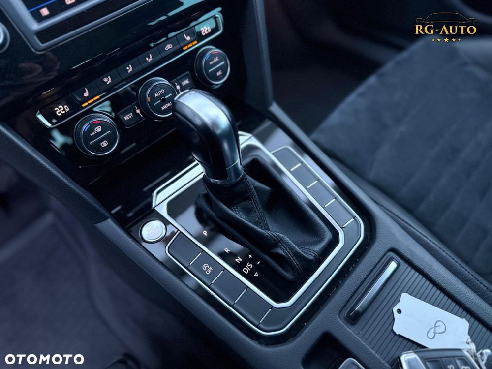 Volkswagen Passat - 40