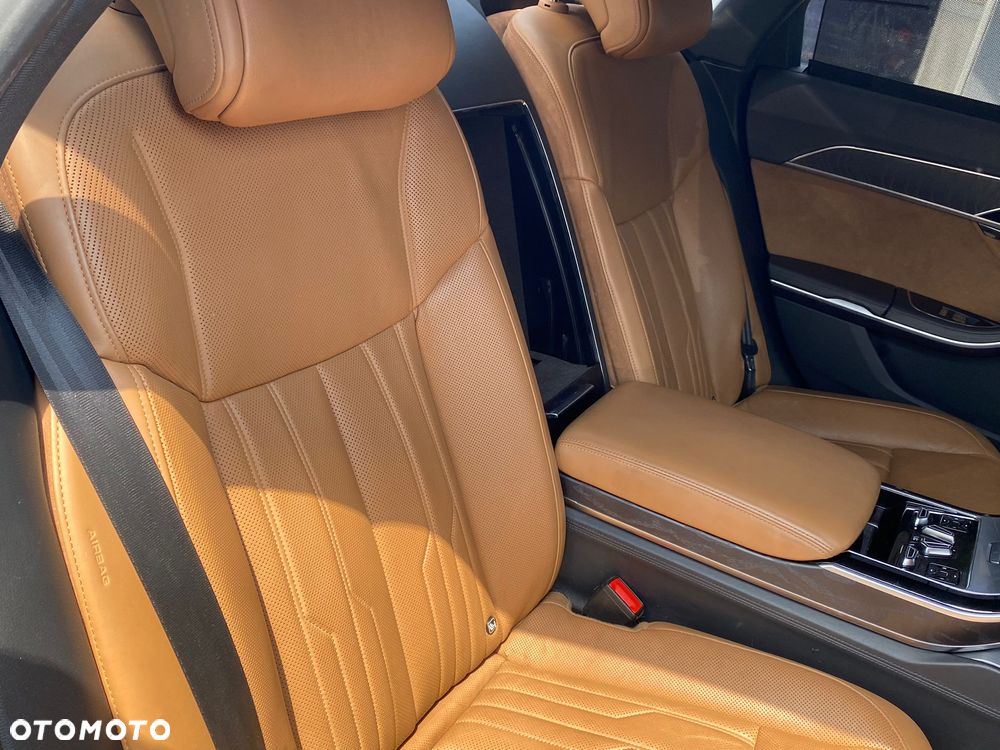 Audi A8 L 55 TFSI quattro tiptronic - 26