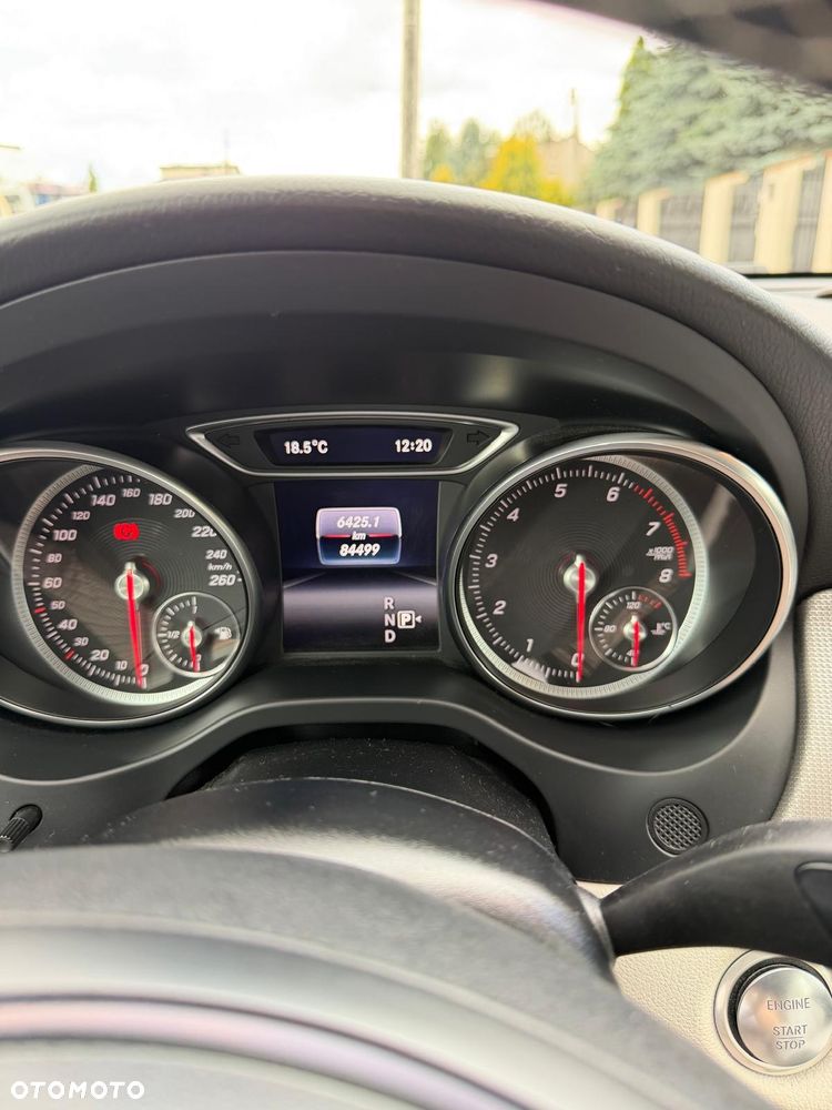 Mercedes-Benz GLA 200 7G-DCT Style - 9