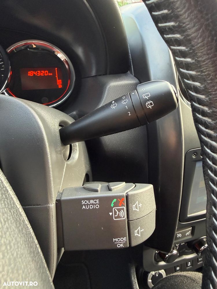 Dacia Duster 1.5 dCi 4x4 Prestige - 30