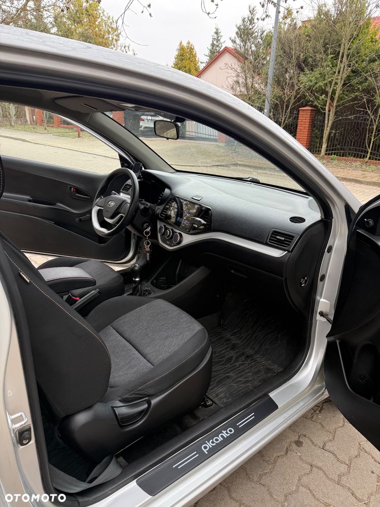 Kia Picanto 1.0 L - 17