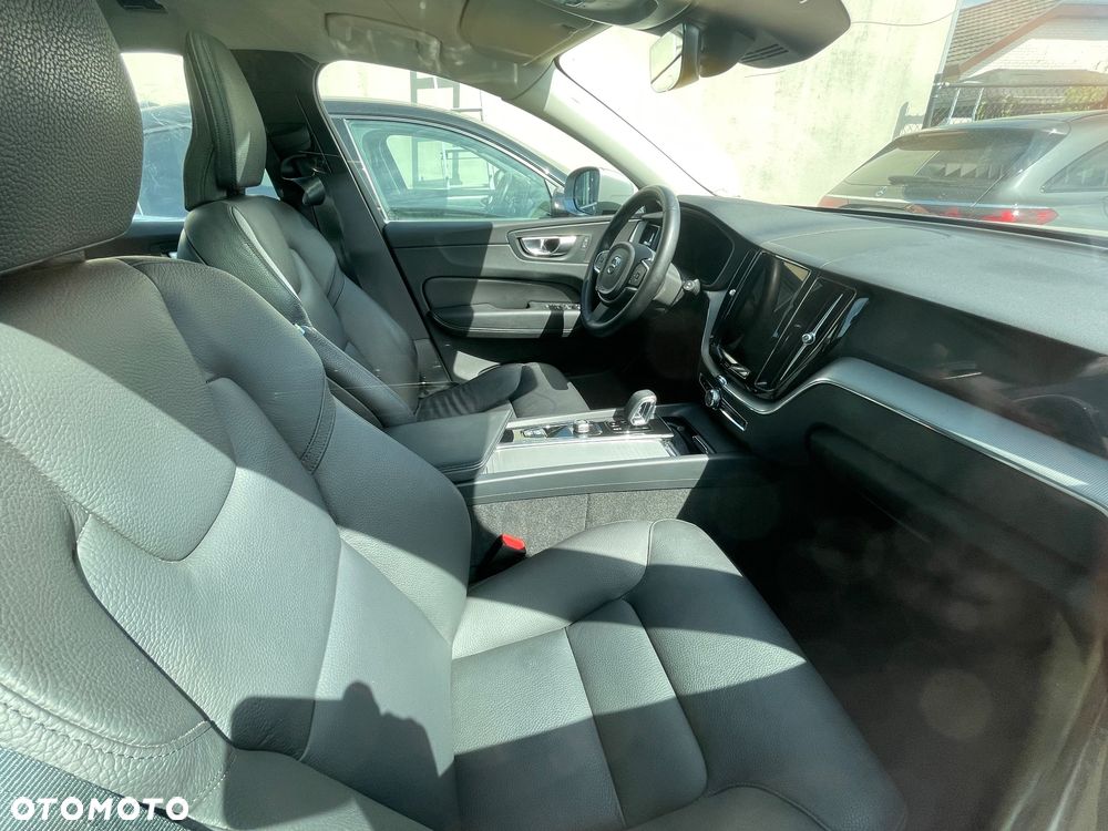 Volvo XC 40 B4 B AWD R-Design - 5