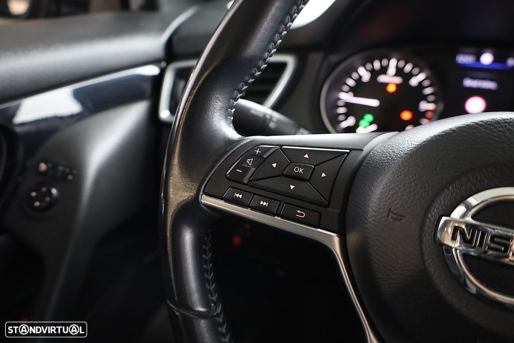 Nissan Qashqai 1.5 dCi N-Connecta J18 - 19