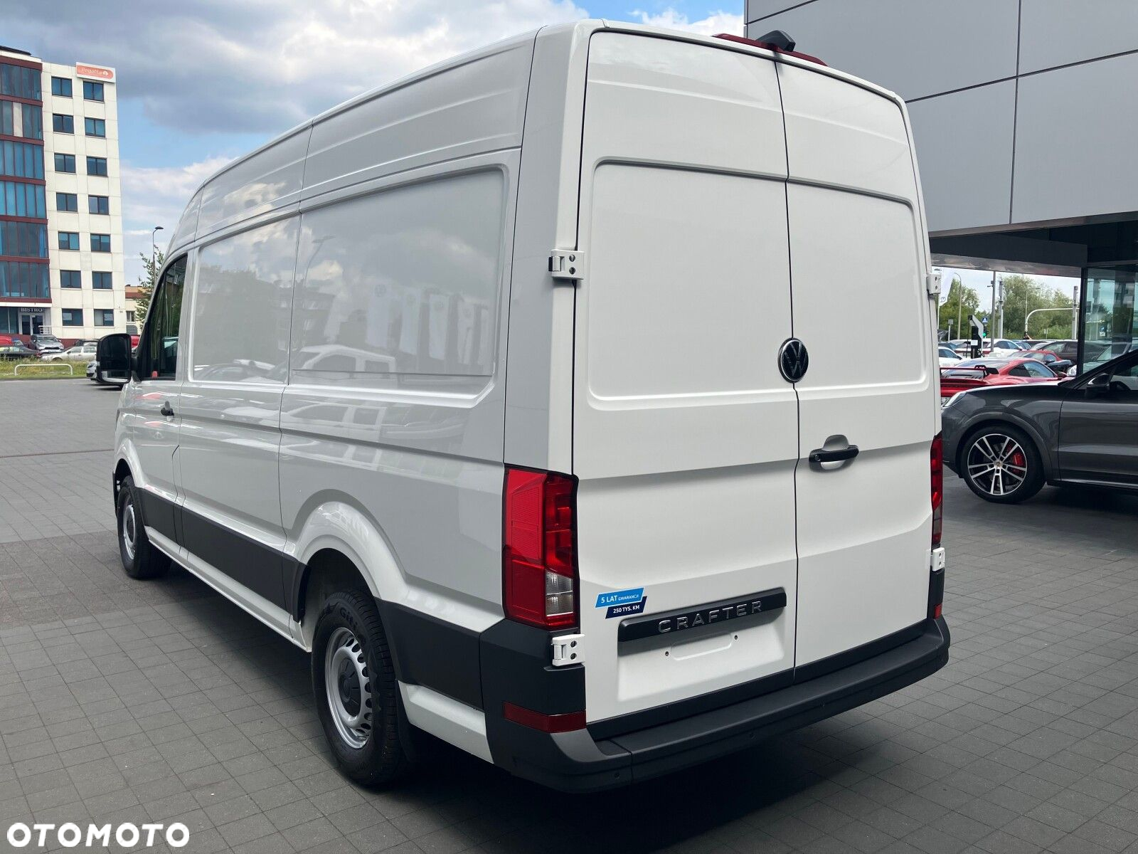 Volkswagen Crafter 35 2.0 TDI L3H3 3640 140 KM - 13