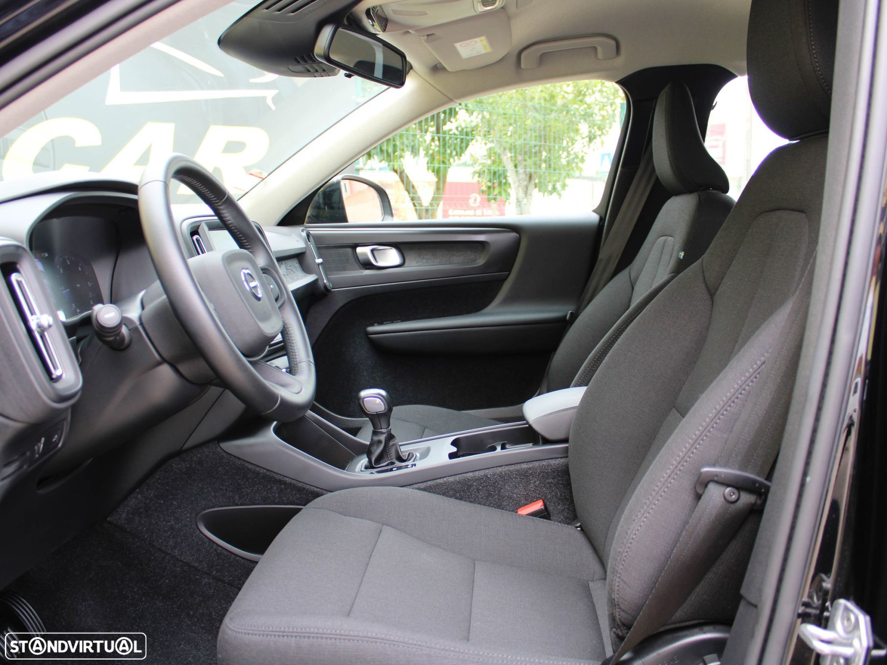 Volvo XC 40 2.0 D3 Momentum Core - 27