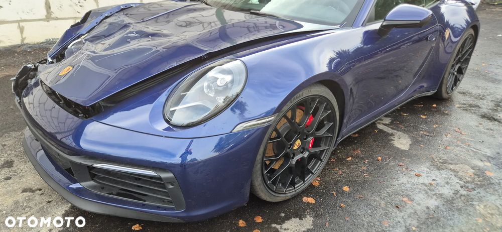 Porsche 911 Carrera 4S - 17