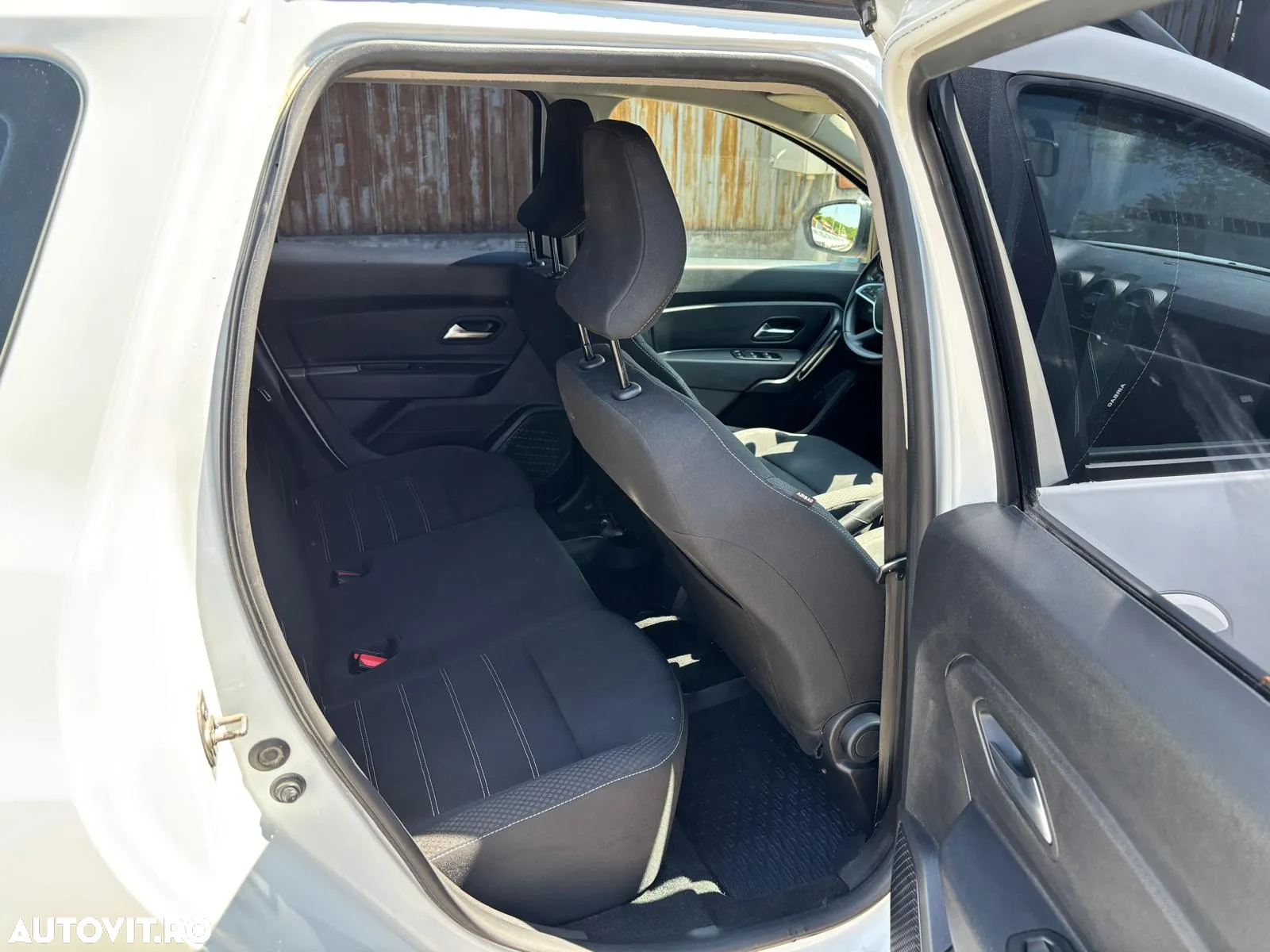 Dacia Duster 1.5 Blue dCi 4WD Comfort - 12