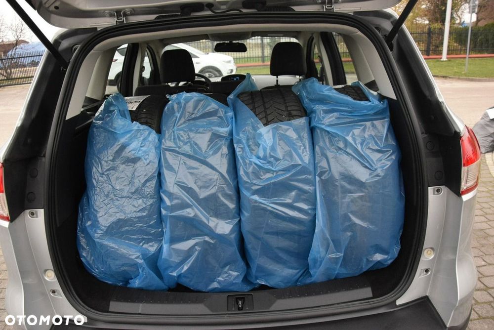 Ford Kuga 2.0 TDCi 2x4 Trend - 18
