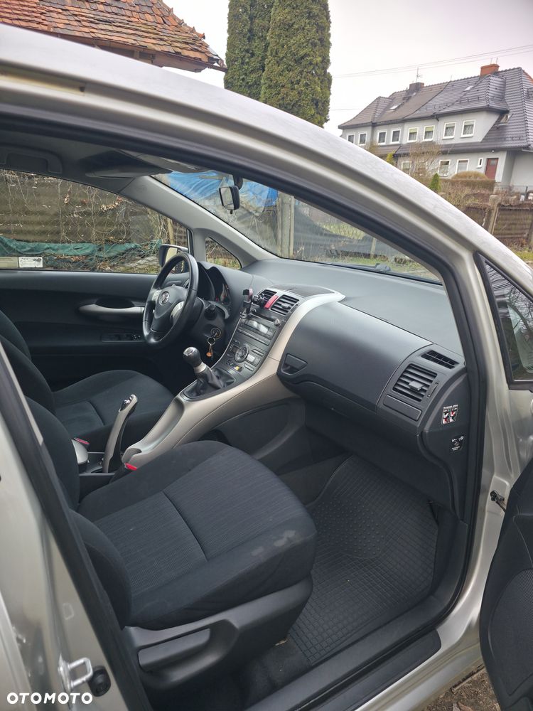 Toyota Auris 1.4 D-4D Premium - 18