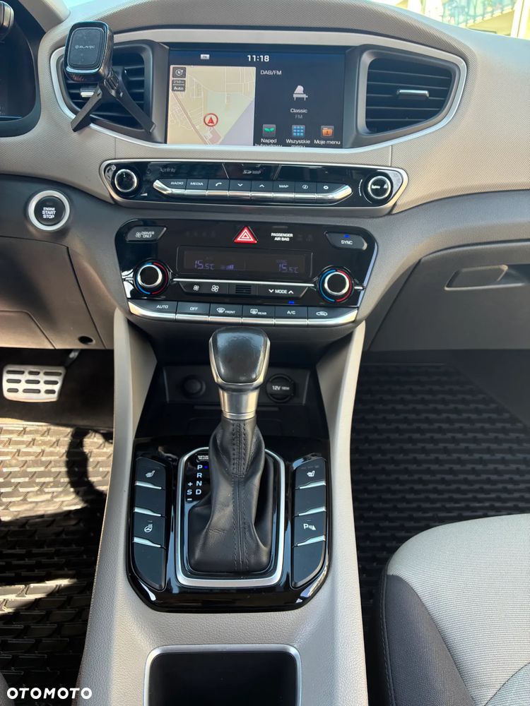 Hyundai IONIQ Hybrid Business - 8