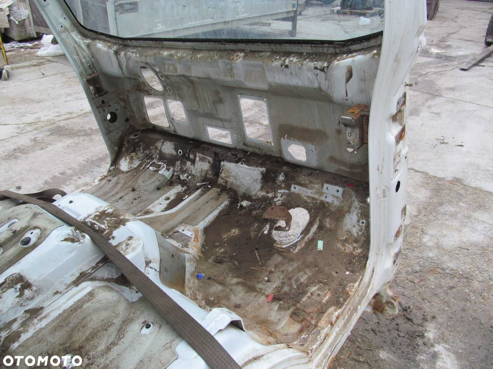 ISUZU N35 N75 NPR NQR GRAFTER 7-18 KABINA KAROSERJA WASKA DACH CWIARTKA 11R - 9