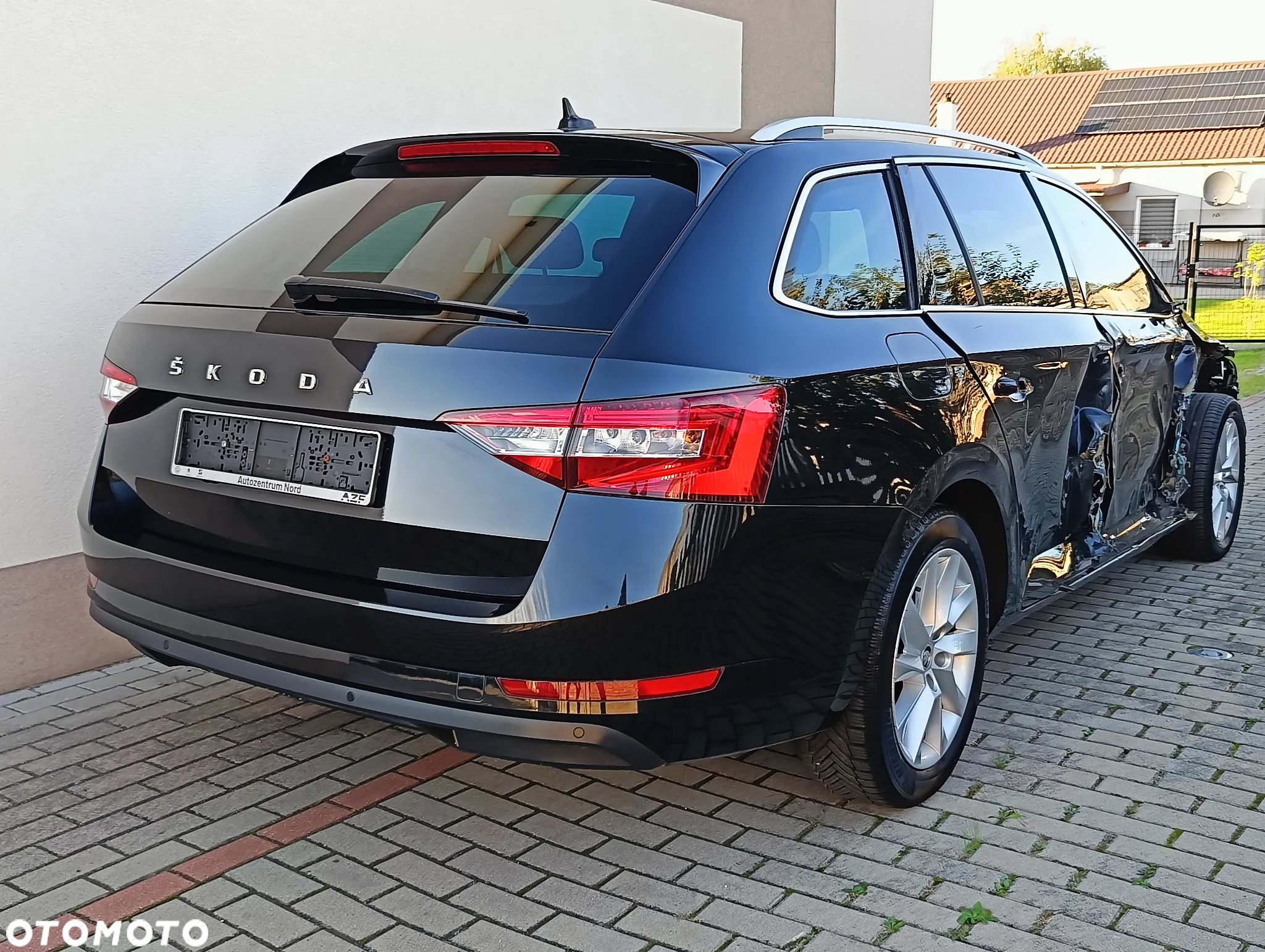 Skoda Superb Combi 2.0 TDI DSG Ambition - 20