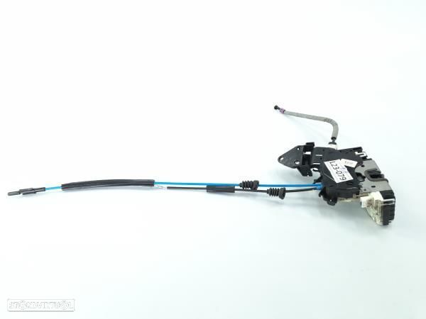 Fecho Porta Tras Esq Mercedes-Benz C-Class (W204) - 1